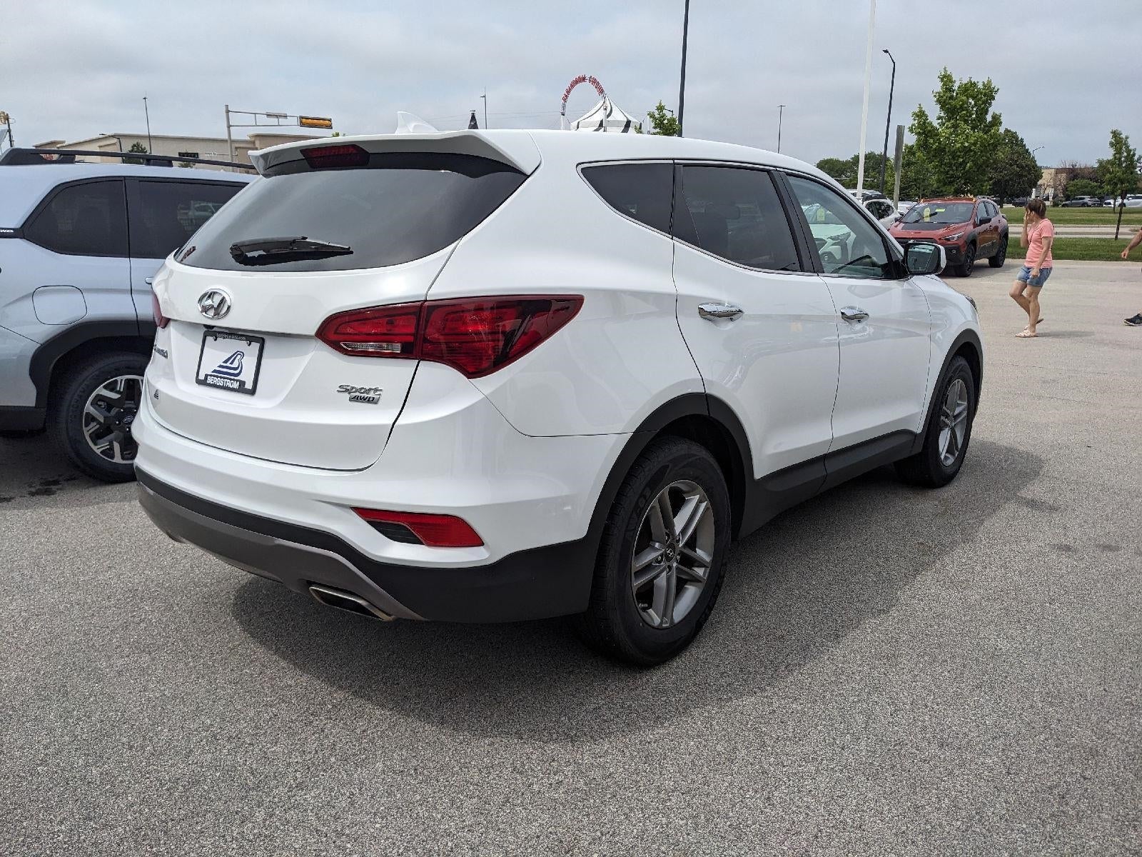 hyundai santa fe 2017 5NMZTDLB2HH026873 image hyundai santa fe 2017 5NMZTDLB2HH026873 image